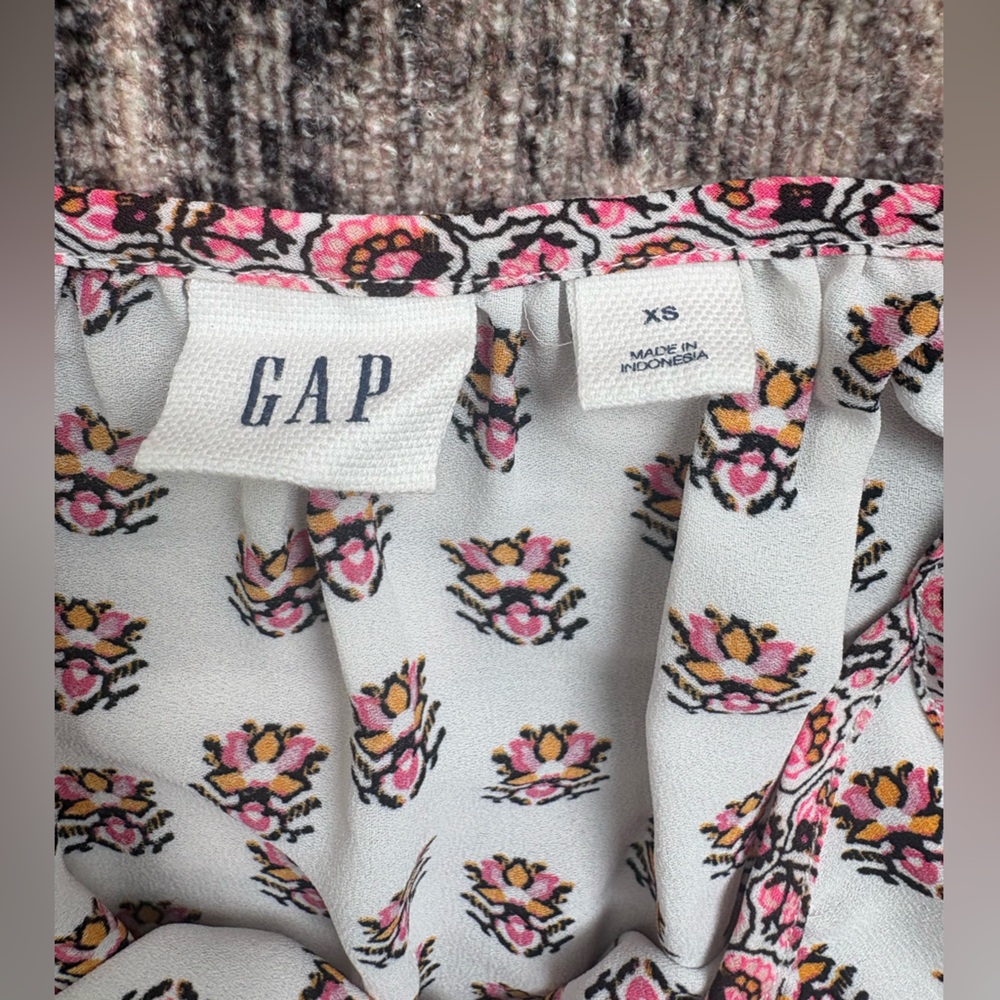 GAP White Maxi Dress with Pink Border and Pattern - Picture 3 of 4